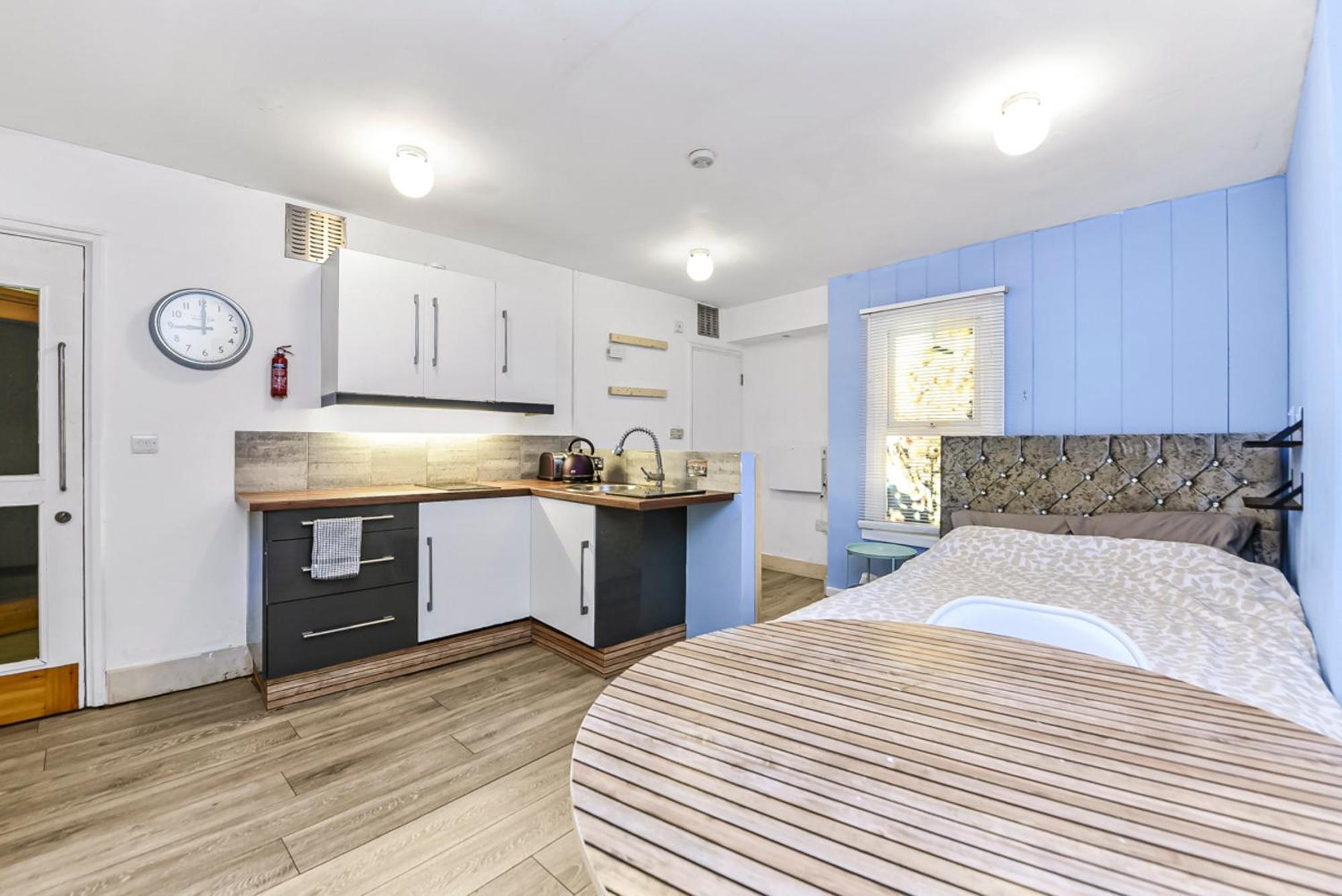 ロンドンCosy Studio Flat On A Budgetアパートメント エクステリア 写真